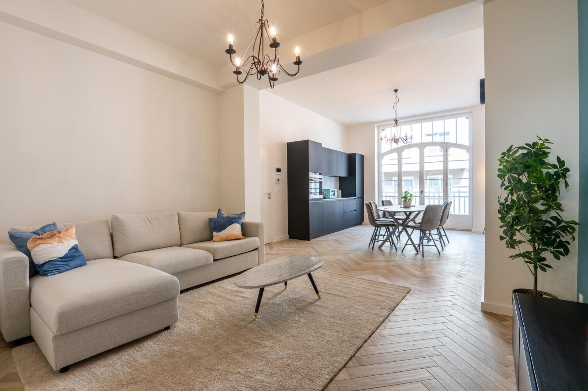 Beautiful Renovated Apartment In An Authentic Building أوستيند المظهر الخارجي الصورة