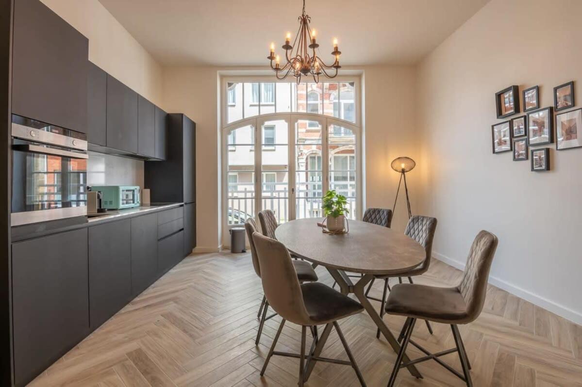 Beautiful Renovated Apartment In An Authentic Building أوستيند المظهر الخارجي الصورة